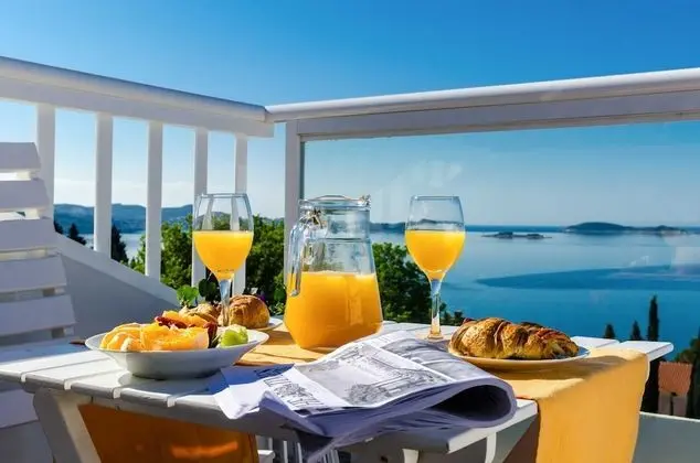 Apart Daire (Two Bedroom Apartment with Balcony)