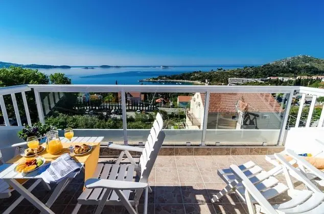 Apart Daire (Two Bedroom Apartment with Balcony)