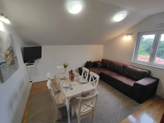 Apart Daire (Two Bedroom Apartment with Balcony an)