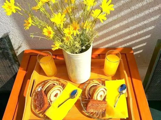 Apart Daire (Two Bedroom Apartment with Balcony an)