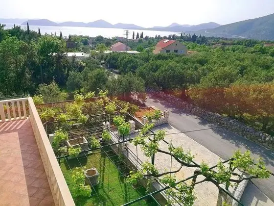 Apart Daire (Two Bedroom Apartment with Balcony an)