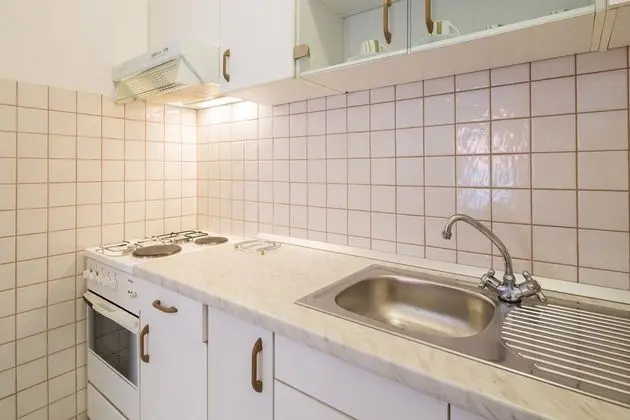 Apart Daire, 1 Yatak Odası, Balkon, Avlu Manzaralı