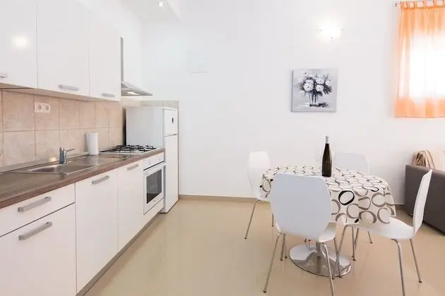 Apart Daire, 1 Yatak Odası, Teras, Zemin Kat