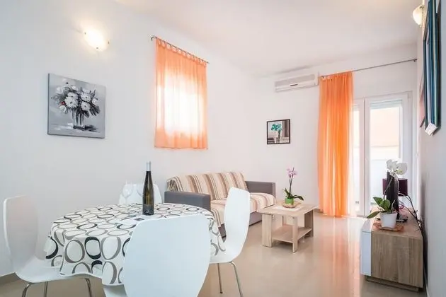 Apart Daire, 1 Yatak Odası, Teras, Zemin Kat