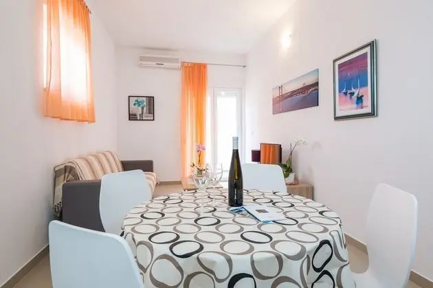 Apart Daire, 1 Yatak Odası, Teras, Zemin Kat