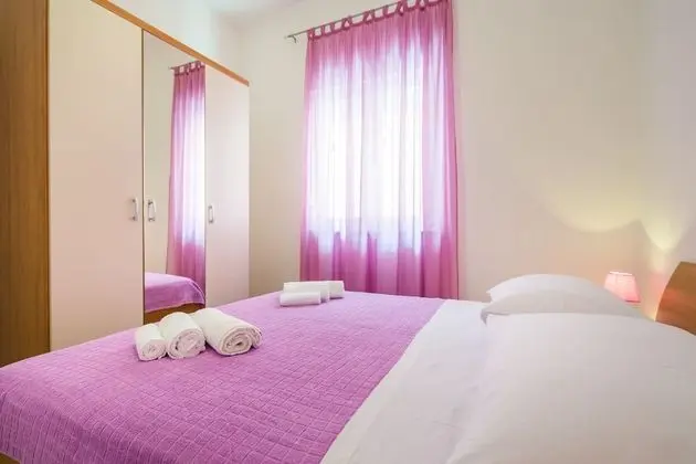 Apart Daire, 2 Yatak Odası, Teras, Bahçeli