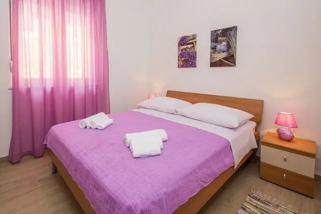 Apart Daire, 2 Yatak Odası, Teras, Bahçeli