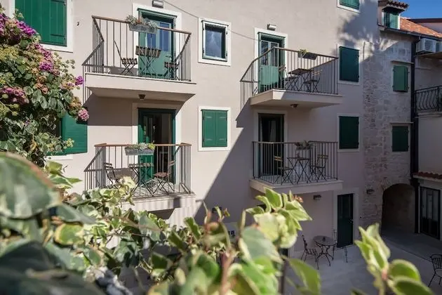 Stüdyo Süit, Balkon, Avlu Manzaralı
