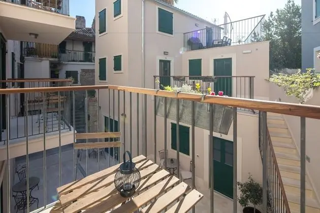 Stüdyo Süit, Balkon, Avlu Manzaralı