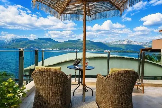 Executive Deluxe Apartment Sea View