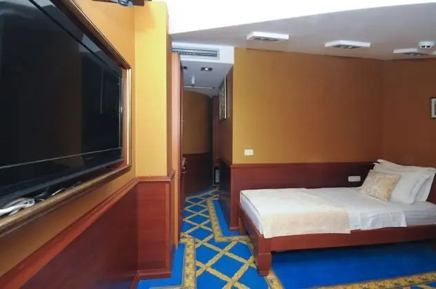 Superior Tek Büyük veya İki Ayrı Yataklı Oda