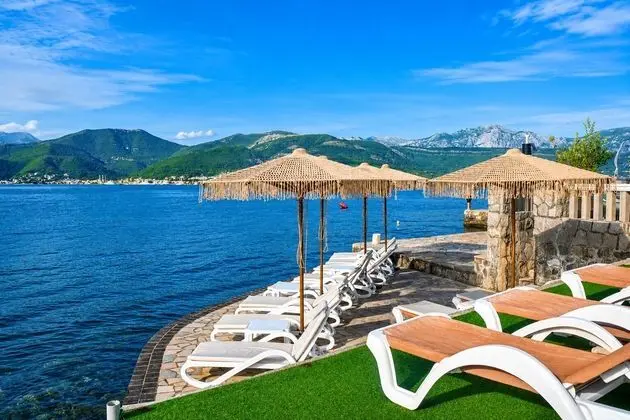 Superior Tek Büyük veya İki Ayrı Yataklı Oda