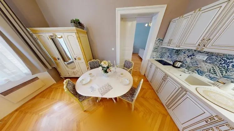 Deluxe Apart Daire (Suite 2+2 Centrum KM)