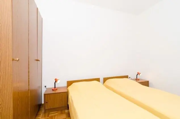 Apart Daire (Four-Bedroom Apartment)