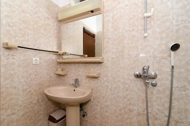 Apart Daire (Four-Bedroom Apartment)