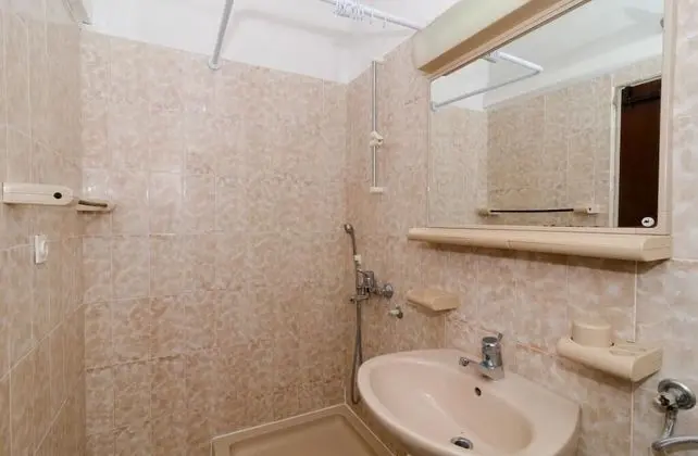 Apart Daire (Four-Bedroom Apartment)