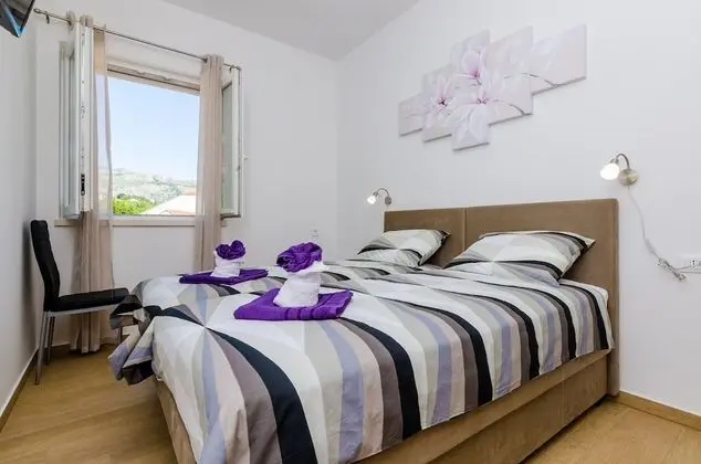 Apart Daire (One Bedroom Apartment with Balcony an)