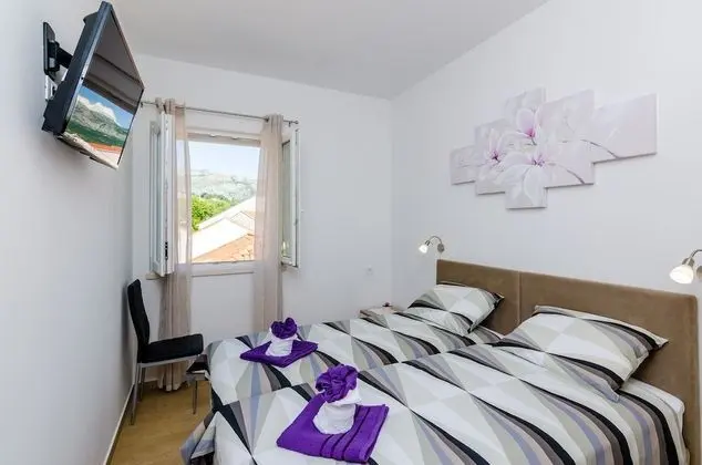 Apart Daire (One Bedroom Apartment with Balcony an)