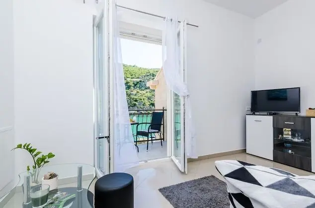 Apart Daire (One Bedroom Apartment with Balcony an)