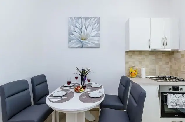 Apart Daire (Two Bedroom Apartment with Balcony an)