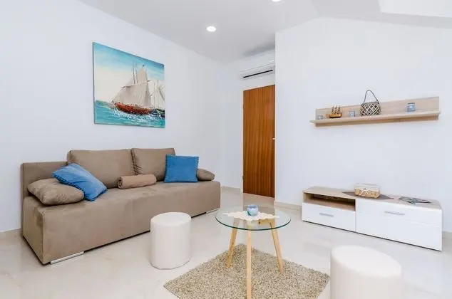 Apart Daire (Two Bedroom Apartment with Balcony an)