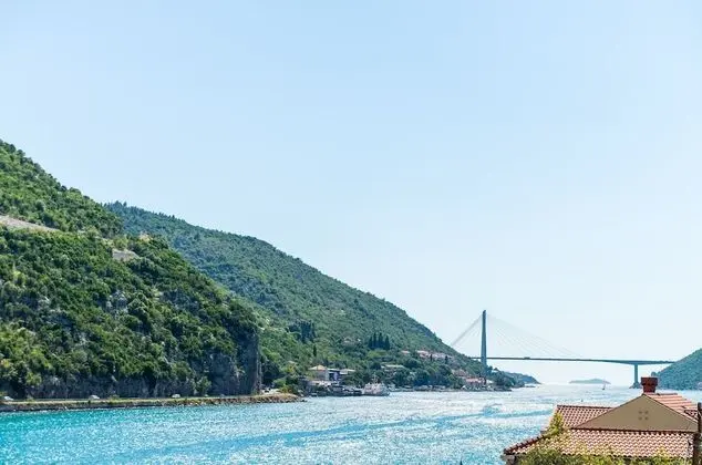 Apart Daire (Two Bedroom Apartment with Balcony an)