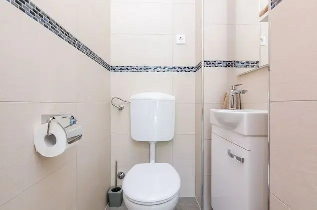 Apart Daire (Two Bedroom Apartment with Balcony an)