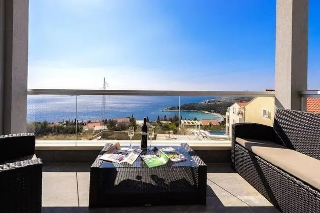 Apart Daire (Two Bedroom Apartment with Balcony an)