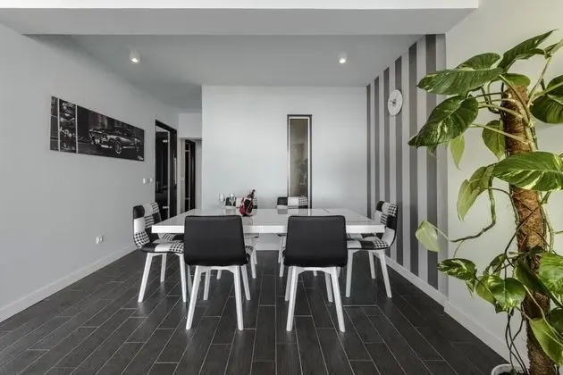 Apart Daire (Two Bedroom Apartment with Balcony an)