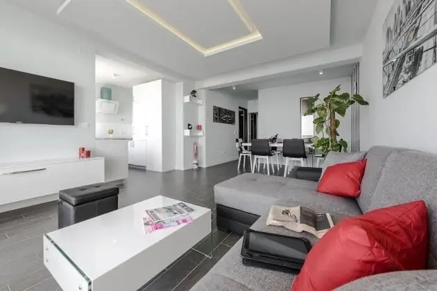 Apart Daire (Two Bedroom Apartment with Balcony an)