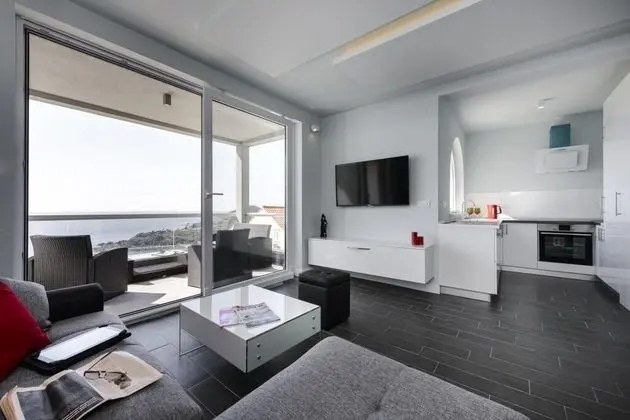 Apart Daire (Two Bedroom Apartment with Balcony an)