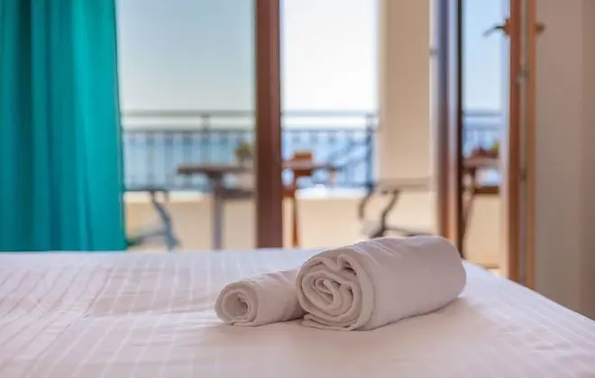 Romantic Stüdyo, Deniz Manzaralı (2 persons)