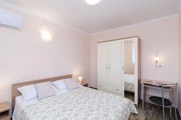 Apart Daire (One-Bedroom Apartment -Lara)