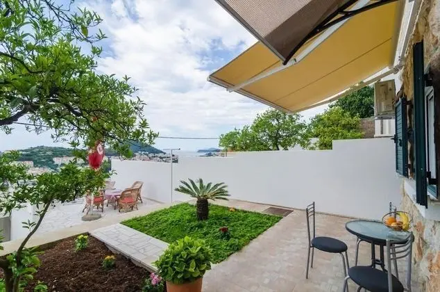 Apart Daire (One-Bedroom Apartment -Lara)