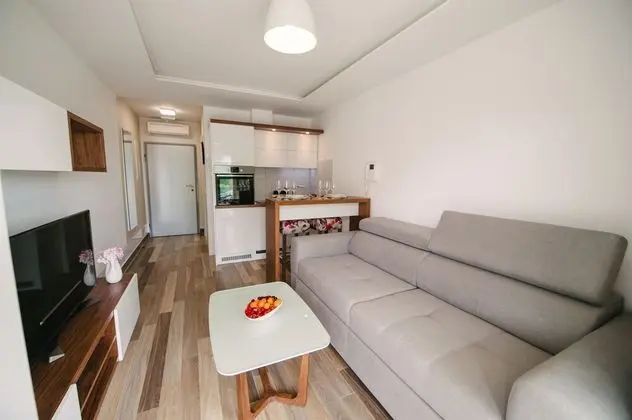 Apart Daire (Leone  Ostojic 2)