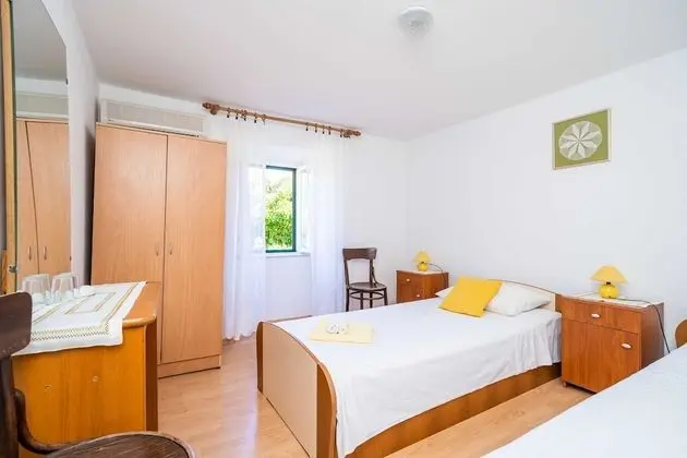 Apart Daire (Three-Bedroom Apartment)
