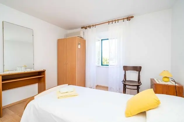 Apart Daire (Three-Bedroom Apartment)