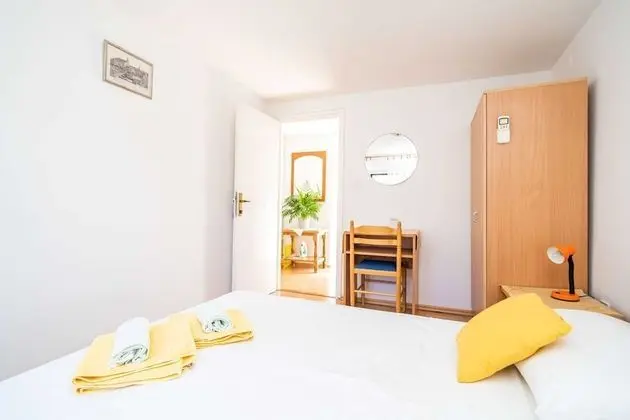 Apart Daire (Three-Bedroom Apartment)