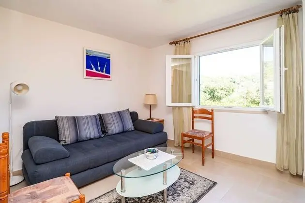 Apart Daire (Three-Bedroom Apartment)