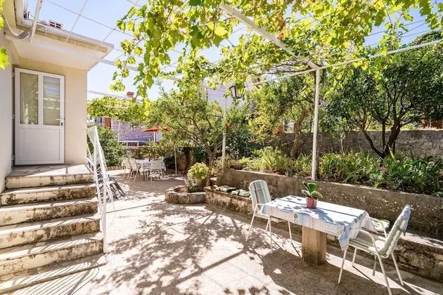 Apart Daire (Three-Bedroom Apartment)