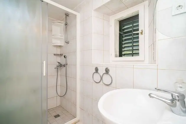Apart Daire (Three-Bedroom Apartment)