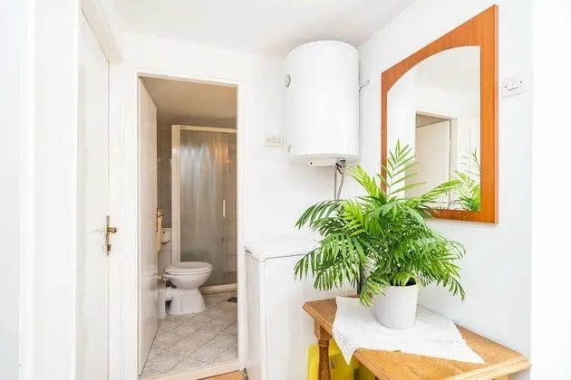 Apart Daire (Three-Bedroom Apartment)