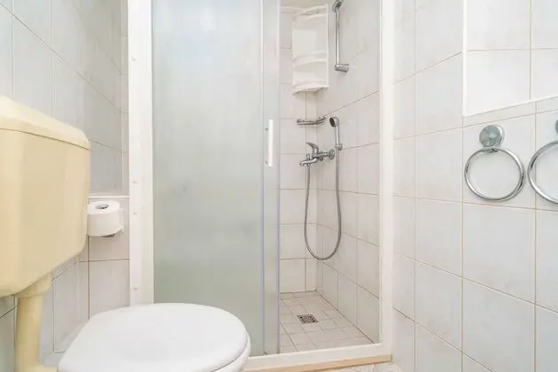 Apart Daire (Three-Bedroom Apartment)