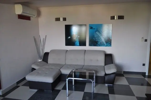 Apart Daire, Deniz Manzaralı