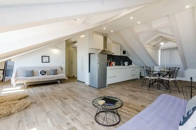 Apart Daire, 2 Yatak Odası, Balkon, Deniz Manzaralı