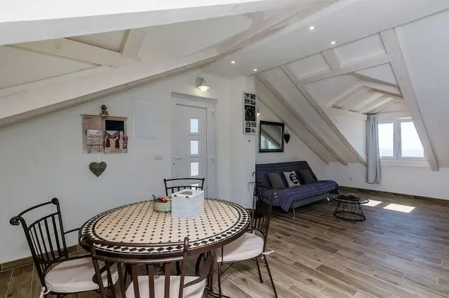 Apart Daire, 2 Yatak Odası, Balkon, Deniz Manzaralı