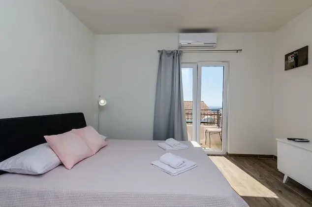 Apart Daire, 2 Yatak Odası, Balkon, Deniz Manzaralı