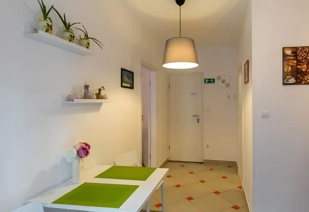 Apartment With Balcony, Forrest View