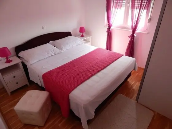 Deluxe Apart Daire, Bahçe Manzaralı