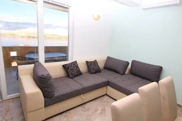 A3; 2 bedrooms & 2 bathrooms apartment